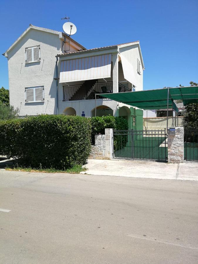 Apartments Ljubica Biograd Na Moru Exterior photo