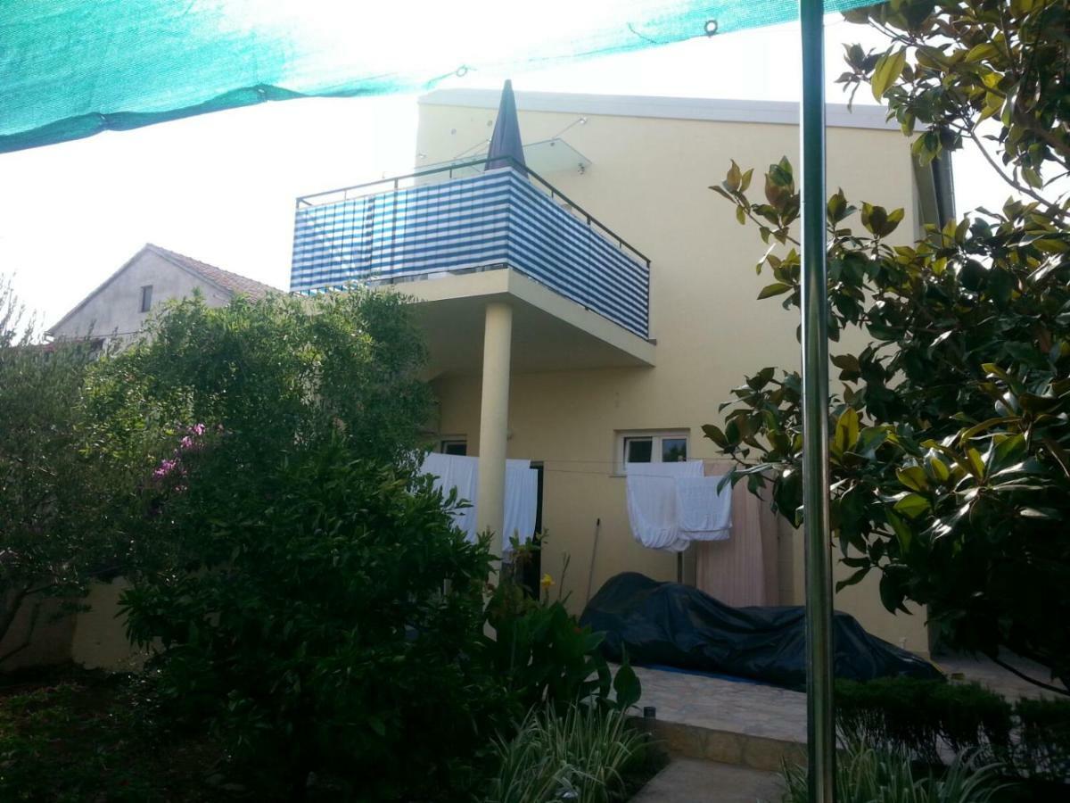 Apartments Ljubica Biograd Na Moru Exterior photo
